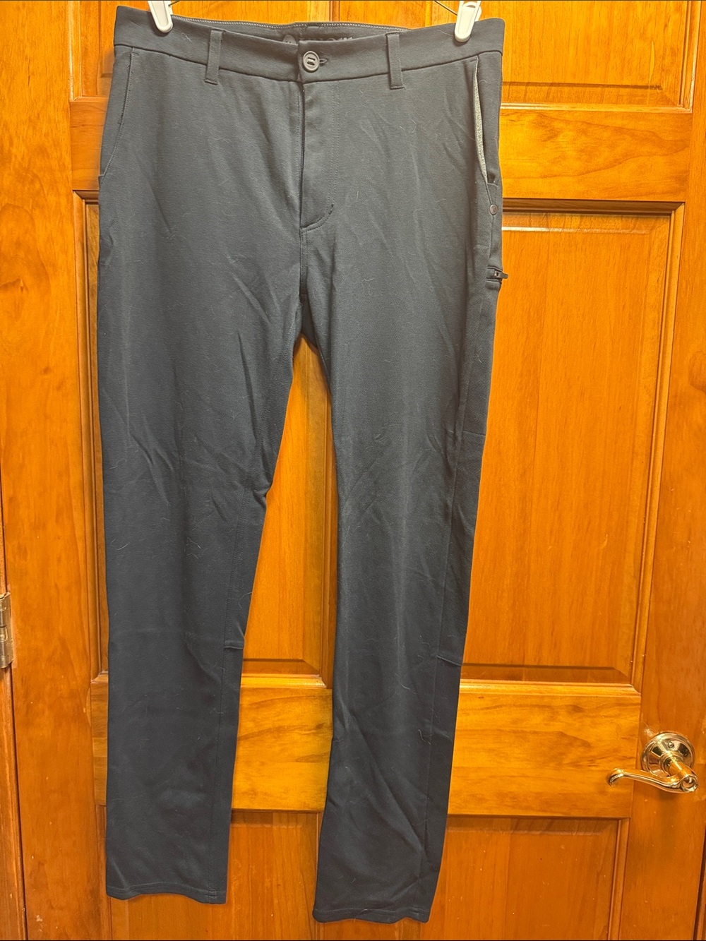 Vuori Slim Straight Pants in Navy